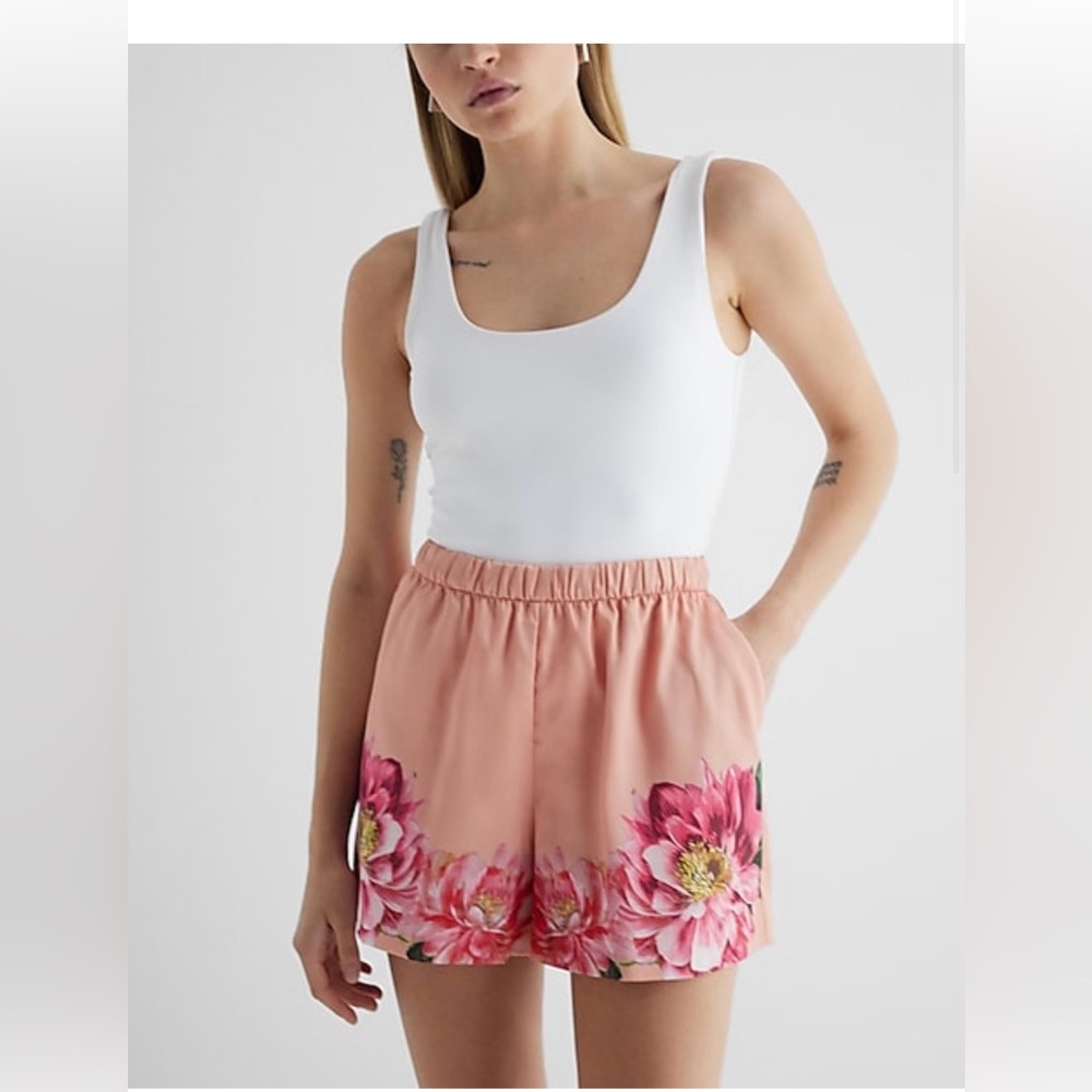 High waisted floral pull on shorts